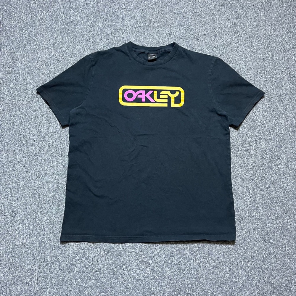 Oakley Graphic T-Shirt Large Black Pink Yellow Logo Regular Fit Tee